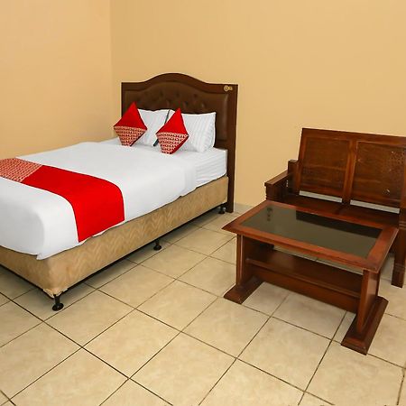 Super Oyo 3978 Hotel Danau Indah Μπεκάσι Εξωτερικό φωτογραφία