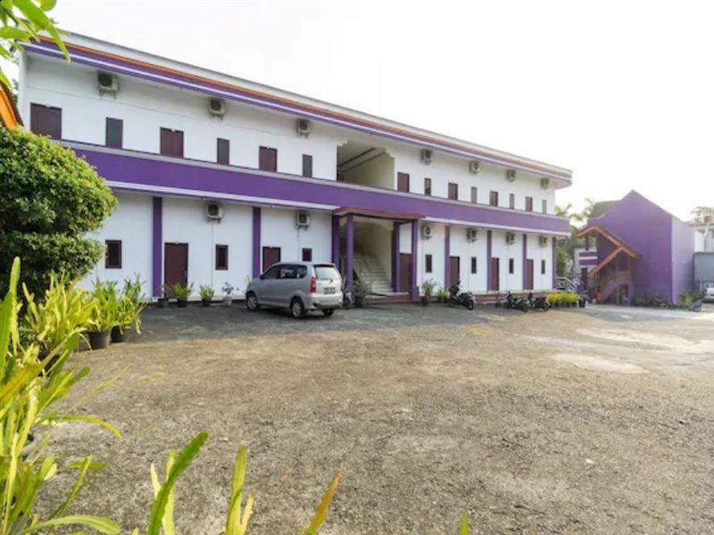 Super Oyo 3978 Hotel Danau Indah Μπεκάσι Εξωτερικό φωτογραφία
