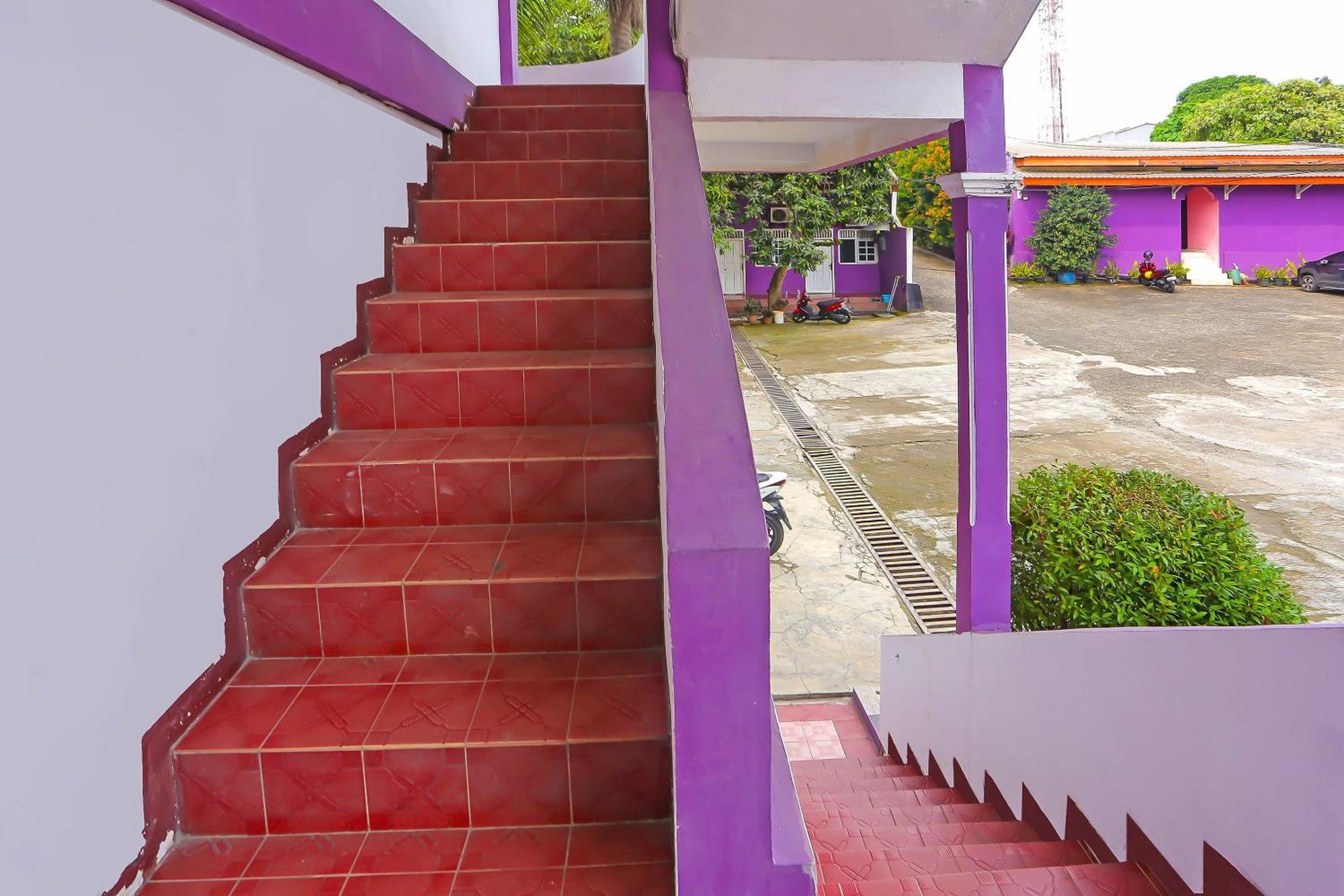 Super Oyo 3978 Hotel Danau Indah Μπεκάσι Εξωτερικό φωτογραφία