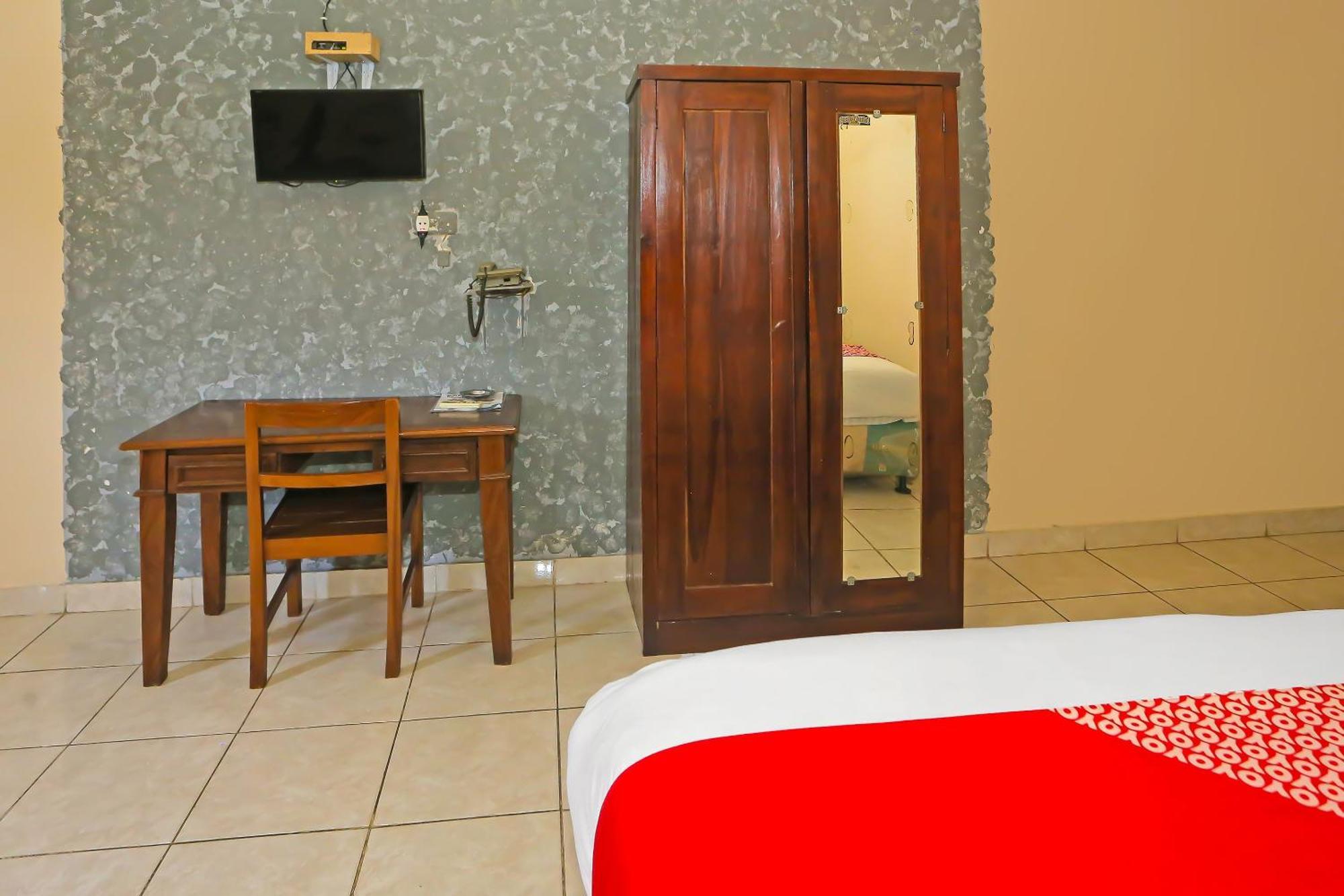 Super Oyo 3978 Hotel Danau Indah Μπεκάσι Εξωτερικό φωτογραφία