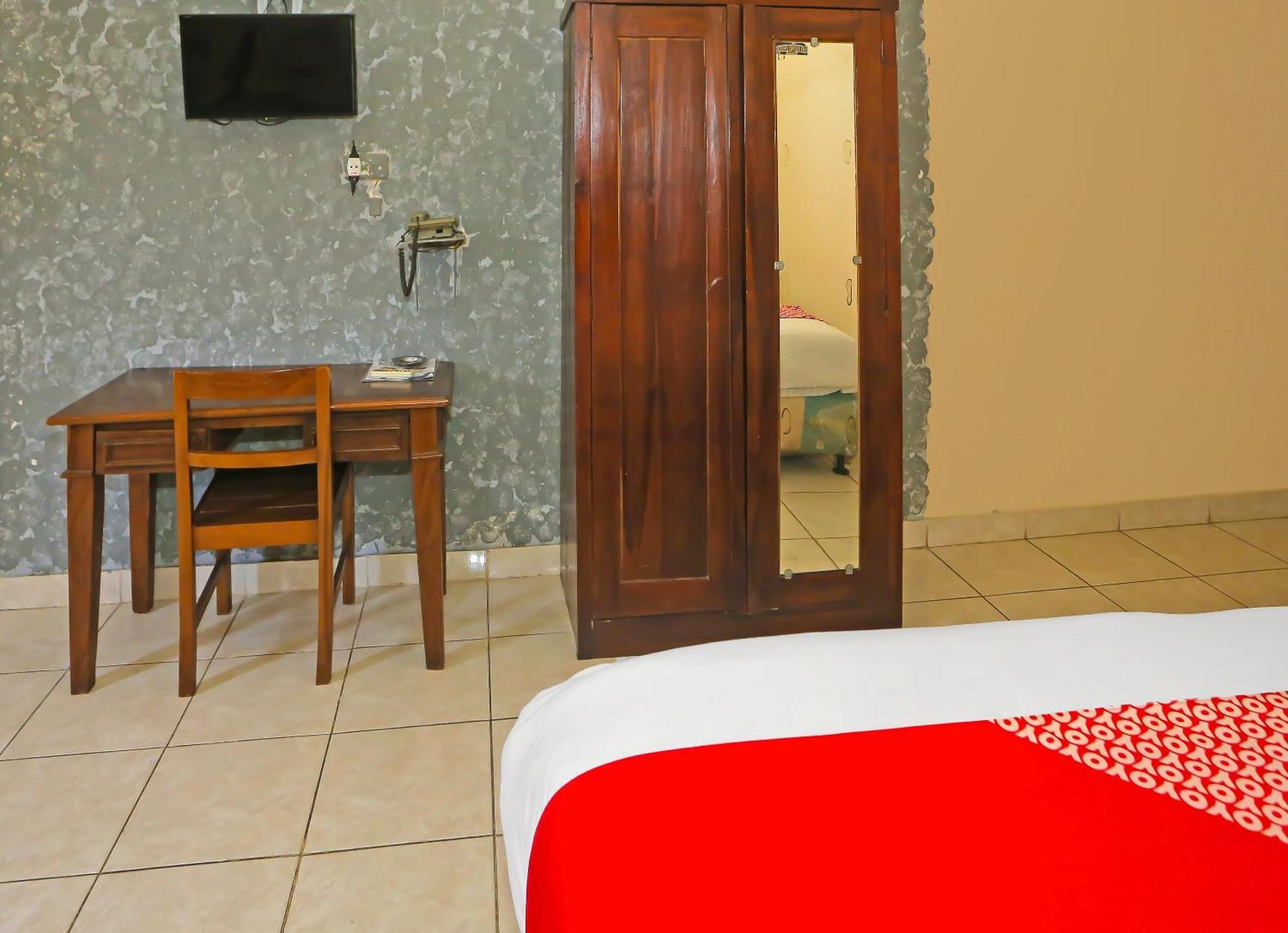 Super Oyo 3978 Hotel Danau Indah Μπεκάσι Εξωτερικό φωτογραφία