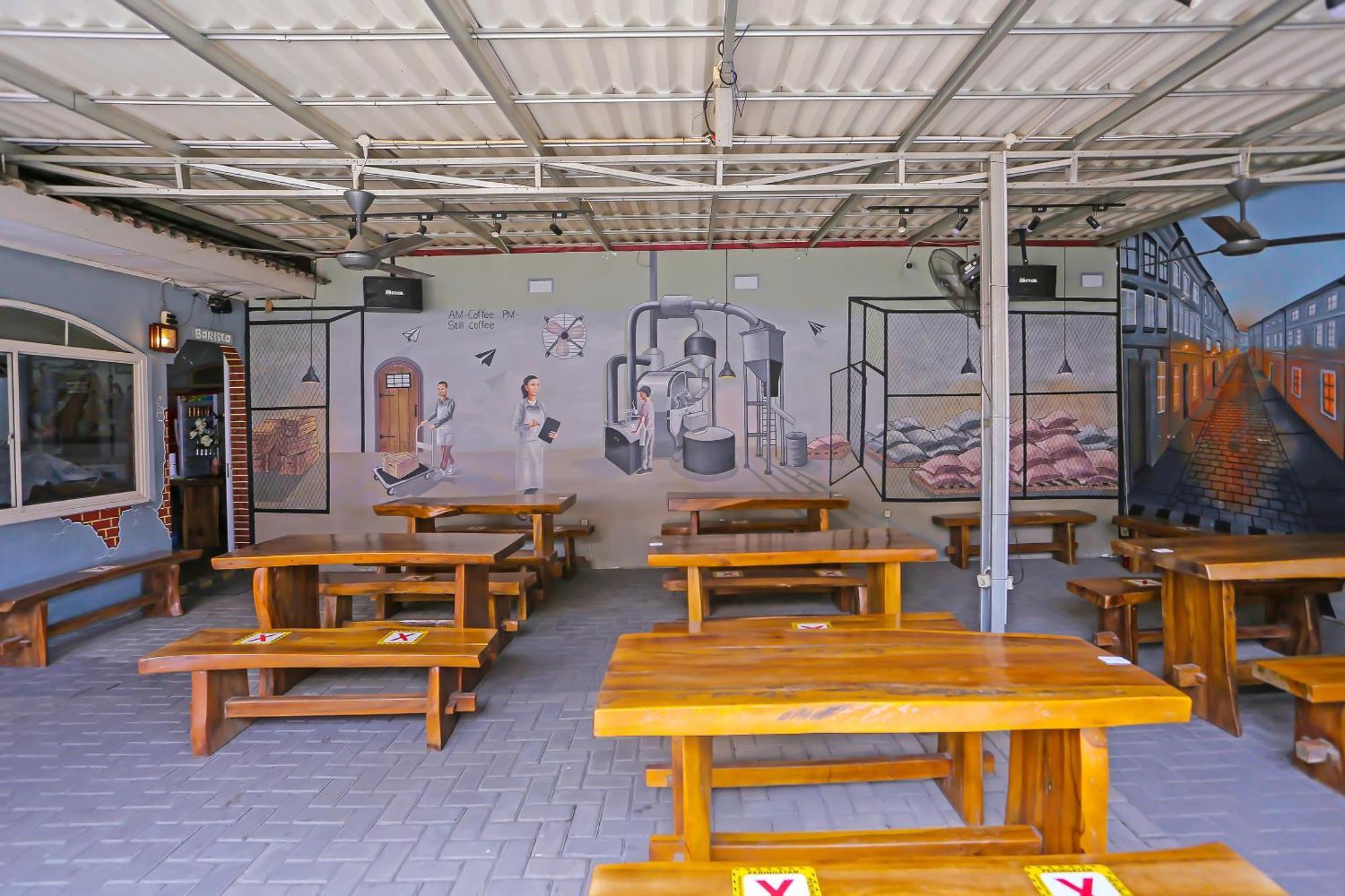 Super Oyo 3978 Hotel Danau Indah Μπεκάσι Εξωτερικό φωτογραφία
