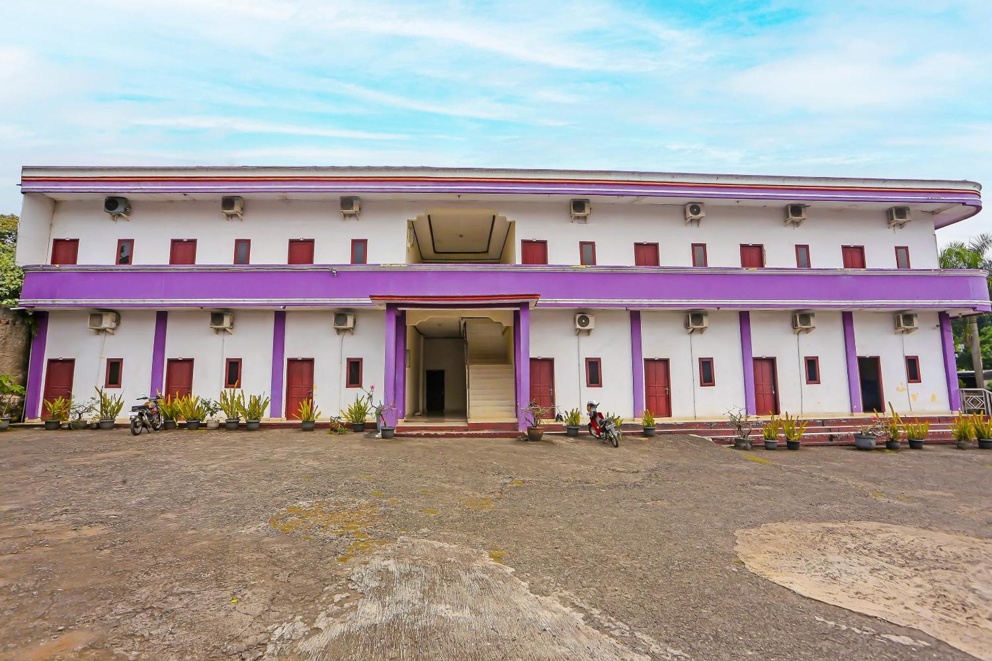 Super Oyo 3978 Hotel Danau Indah Μπεκάσι Εξωτερικό φωτογραφία